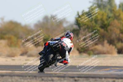 media/Dec-18-2022-SoCal Trackdays (Sun) [[8099a50955]]/Turn 7 Backside (1125am)/